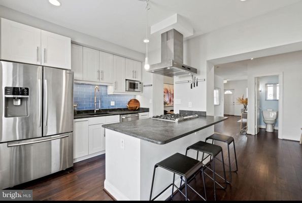 Renovation project - Exciting Custom Kitchen Renovation in NOMA , DC