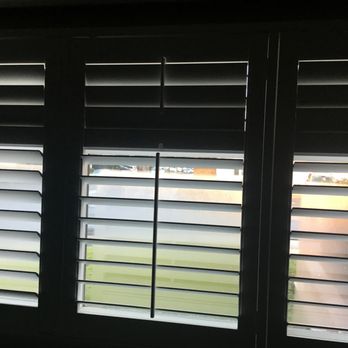 Milgard Windows & Doors - Condensation on windows on a 58° morning in Southern California. Cannot see in and cannot see out. - Windows Installation Near Me - Temecula, California