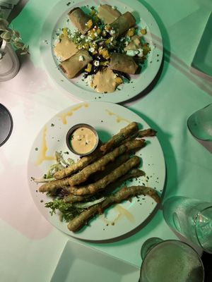 Luxe Restaurant & Martini Bar by null