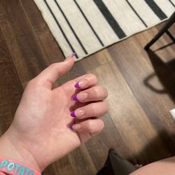 Famous Nails
