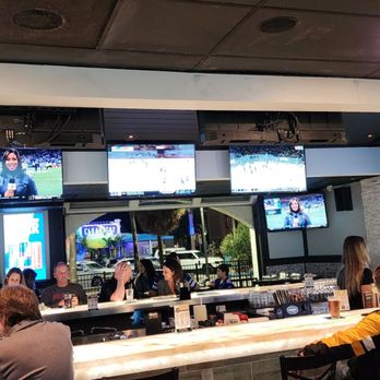 Hurricane Eddie's - Dining area looking toward the bar - Sports Bars Near Me - Clearwater Beach, Florida