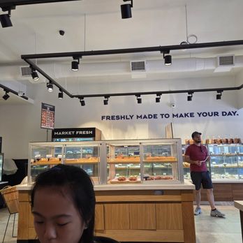 Paris Baguette - Coffee & Tea Near Me - Queens, New York Paris Baguette - Coffee & Tea Near Me - Queens, New York