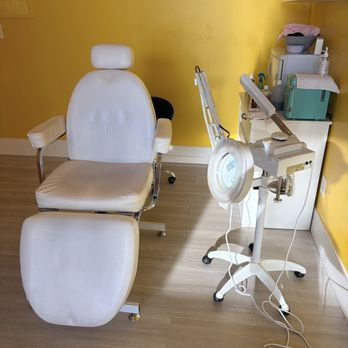 Clean Your Dirty Face - Station - Skin Care Near Me - Winter Park, Florida Clean Your Dirty Face - Station - Skin Care Near Me - Winter Park, Florida