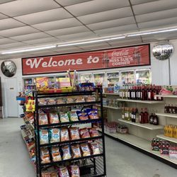 Miss Sue's Corner - Gas & Tackle - Inside.