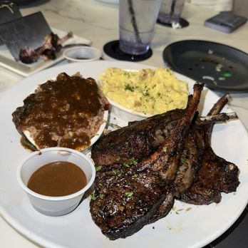 Caribbean Jerk Palace - lamb chops (4) with mashed potatoes and rice and peas - Caribbean Near Me - Houston, Texas Caribbean Jerk Palace - lamb chops (4) with mashed potatoes and rice and peas - Caribbean Near Me - Houston, Texas