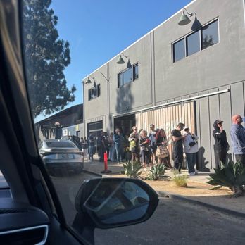 61hundred Bread - Saturday morning line around 8:30 - took about 35-40 mins to get through it - Bakeries Near Me - Santa Ana, California 61hundred Bread - Saturday morning line around 8:30 - took about 35-40 mins to get through it - Bakeries Near Me - Santa Ana, California