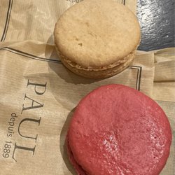 PAUL Canary Wharf - Vanilla and raspberry macarons!