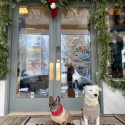 Jackson Hole Pendleton - We love our pet shoppers!