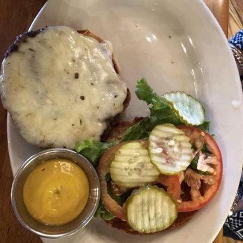 Cafe Homestead - Cheeseburger - American Near Me - Waco, Texas