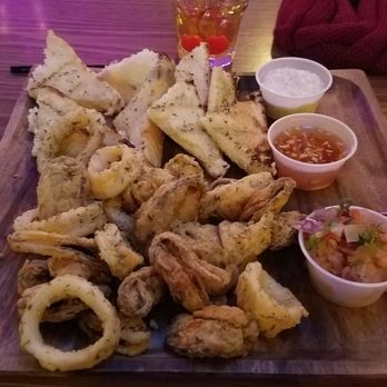 Gold Pan Saloon - Seafood appetizer minus prawns. The grill needs to be cleaned because my "toast" was black in places indicating an unclean grill - Bars Near Me - Whitehorse, Yukon
