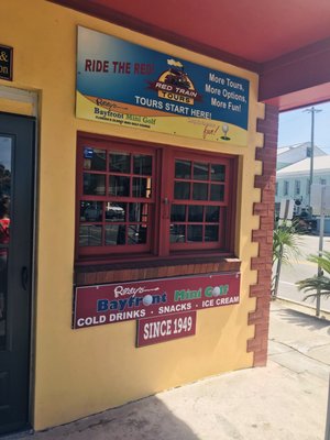 Ripley's Bayfront Mini Golf by null