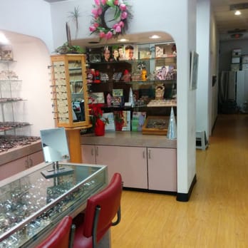 Pomona Optometry - They just remodeled their office. Look so clean and new! - Optometrists Near Me - Pomona, California Pomona Optometry - They just remodeled their office. Look so clean and new! - Optometrists Near Me - Pomona, California