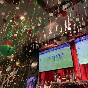 Flappy's Pizza - The Christmas decoration were phenomenal - Pizza Near Me - Sonora, California Flappy's Pizza - The Christmas decoration were phenomenal - Pizza Near Me - Sonora, California