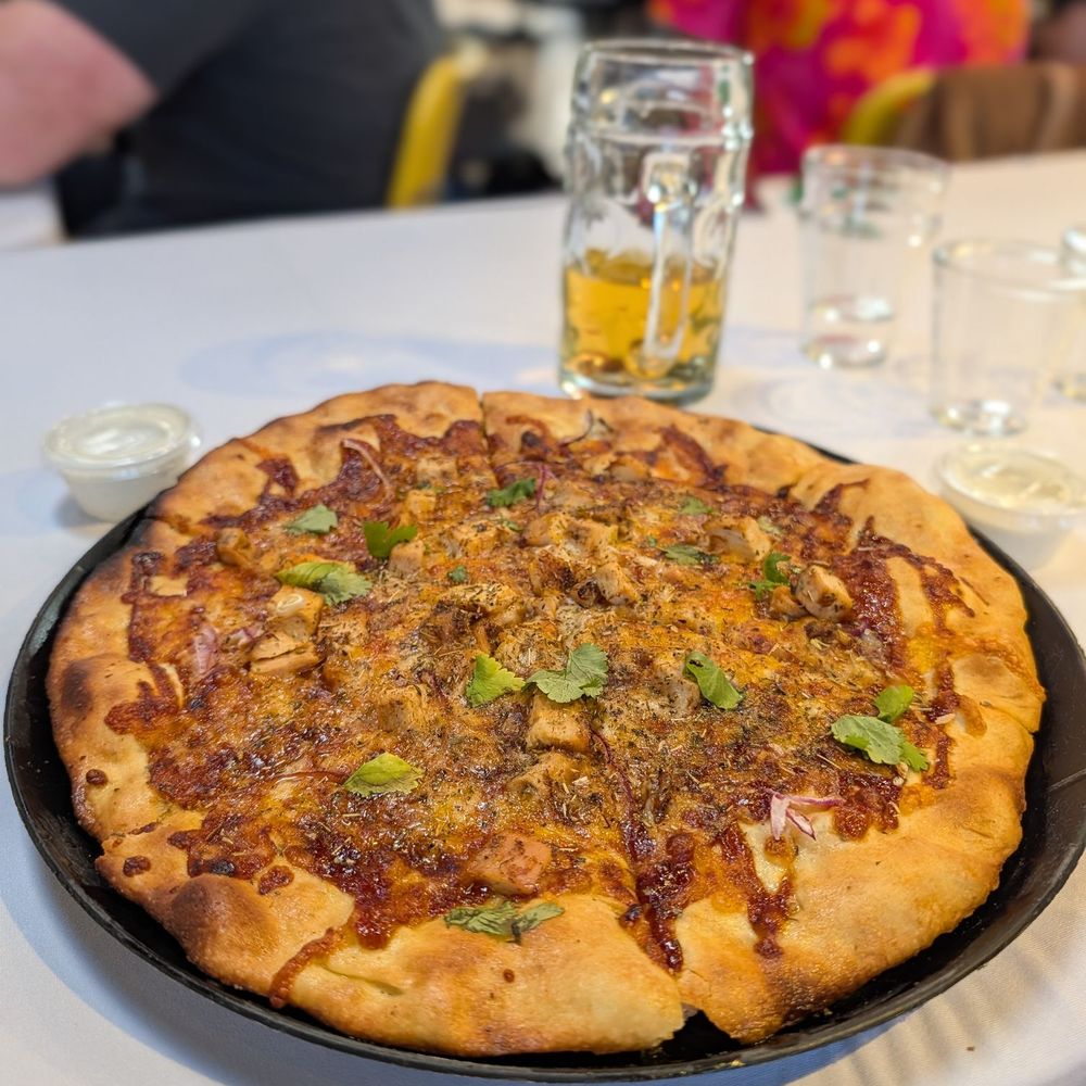 Green Cheek Beer Co. - Bbq chicken pizza and Italian pilsner - Breweries Near Me - Oceanside, California Green Cheek Beer Co. - Bbq chicken pizza and Italian pilsner - Breweries Near Me - Oceanside, California