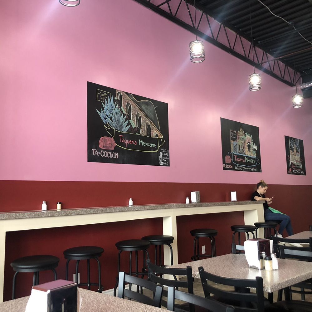 Tacochon - Inside - Mexican Near Me - Laval, Quebec