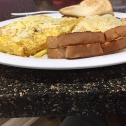 Breakfast Club of Steubenville - Nice floors with a hint of majestic decor.