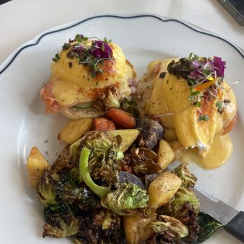 Sweet Maple - Hemingway Benedict - Breakfast & Brunch Near Me - Cupertino, California Sweet Maple - Hemingway Benedict - Breakfast & Brunch Near Me - Cupertino, California