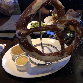Yard House - Jumbo Bavarian Pretzel - New American Near Me - San Antonio, Texas