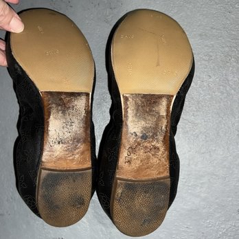 Rafail Shoe Repair - Who replaces soles like this?! - Shoe Repair Near Me - Whitestone, New York Rafail Shoe Repair - Who replaces soles like this?! - Shoe Repair Near Me - Whitestone, New York