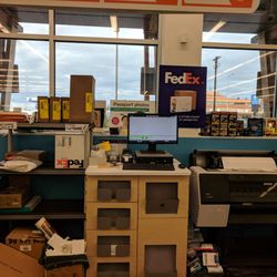 Walgreens - Brand new FedEx mini center