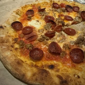 Bella Napoli - Sausage & Pepperoni Pizza - Italian Near Me - Schaumburg, Illinois