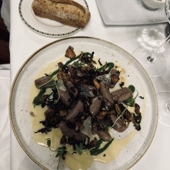 Le Train Bleu - French Near Me - Paris, 75