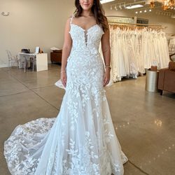 Ivoryology Bridal Boutique - NEW ARRIVAL!! Beautiful Mermaid Wedding Dress with 3D Floral Lace Applique Available off-the-rack at Ivoryology Memphis