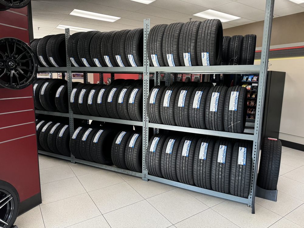 LES SCHWAB TIRE CENTER Updated August 2024 41 Photos & 25 Reviews