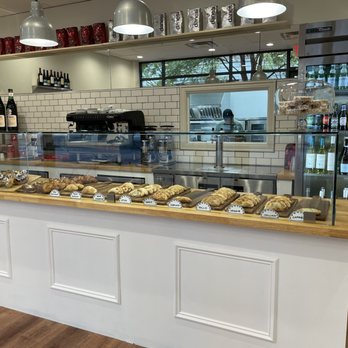 Classico Takeout & Empanadas - Such an inviting little spot - Cafes Near Me - Louisville, Kentucky