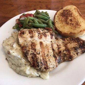 Boudreaux's - I had the grilled chicken, garlic toast with mashed potatoes and sautéed green beans. Very well seasoned...loved it!! - Cajun/Creole Near Me - Houston, Texas