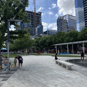 Klyde Warren Park - Parks Near Me - Dallas, Texas Klyde Warren Park - Parks Near Me - Dallas, Texas