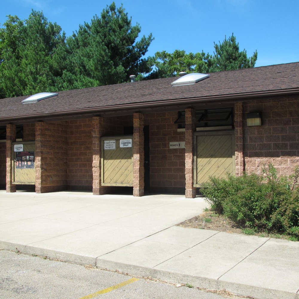 Johnson Sauk Trail State Park - The only shower house on the whole camp site. - Parks Near Me - Kewanee, Illinois