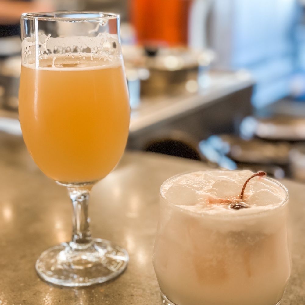Freeport Oyster Bar - Draft Beer and Mixed Drink - Seafood Near Me - Freeport, Maine