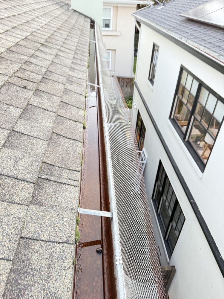 Slide of Golden Gate Roofing