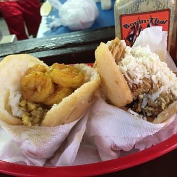Los Chamos Arepas - Venezuelan Near Me - Carolina, Puerto Rico