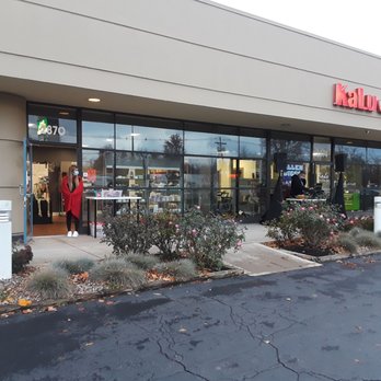KaLu Salon and Day Spa - DJ  is doing his magic outside in the cold! - Day Spas Near Me - Amherst, New York