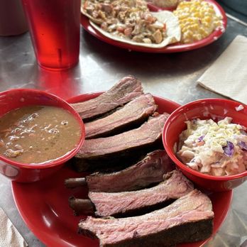 Pit Stop Bbq - Rib 1/2 rack, pit beans & delicious pineapple slaw + smoked chicken tacos, creamed corn, and slaw - Barbeque Near Me - Sonora, Texas