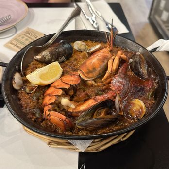La Taberna de la Ronda - Lobster paella - Mediterranean Near Me - Barcelona, B La Taberna de la Ronda - Lobster paella - Mediterranean Near Me - Barcelona, B