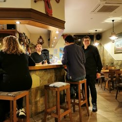 Centro Gallego - Netter Mann vom Service