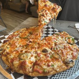 Butter Masala Pizza with cheese pull! Butter Masala Pizza with cheese pull!