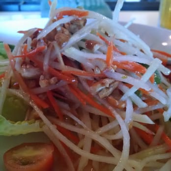 Kinnara Thai - Papaya Salad - Thai Near Me - Van Nuys, California