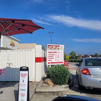 In-N-Out Burger - Fast Food Near Me - Milpitas, California