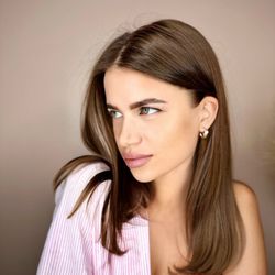 Da Beauty Bar - Brow shaping / tinting