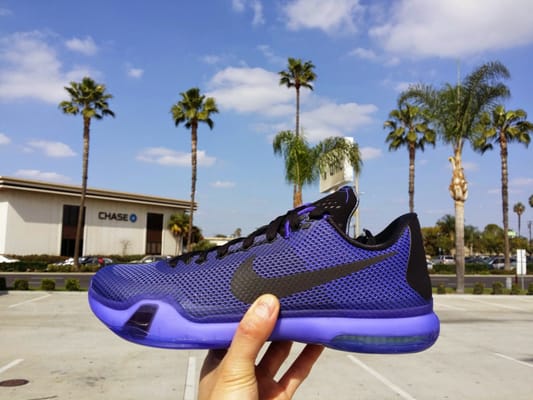 Attic Closed 144 Photos 127 Reviews Shoe Stores 8010 Beach Blvd Buena Park Ca United States Phone Number Yelp