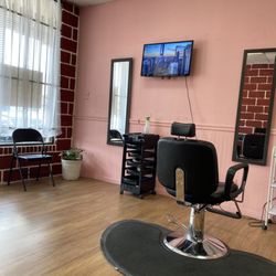 Lili Beauty Salon