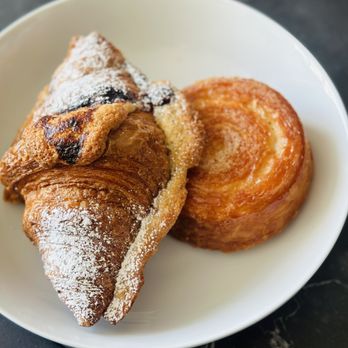 Arsicault - Hazelnut almond blackberry croissant - Bakeries Near Me - San Francisco, California Arsicault - Hazelnut almond blackberry croissant - Bakeries Near Me - San Francisco, California