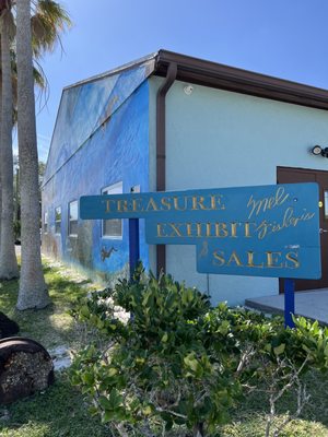 Mel Fisher's Treasures by null