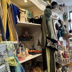 A Piece Of Heaven - Vintage dresses and home decor