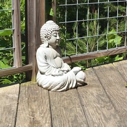 Lotus View Retreat - Small statue.