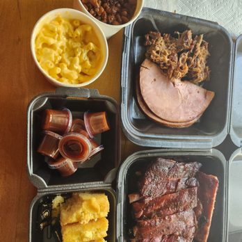 Porky Butts BBQ - Porky Butts Family Platter - Barbeque Near Me - Omaha, Nebraska Porky Butts BBQ - Porky Butts Family Platter - Barbeque Near Me - Omaha, Nebraska